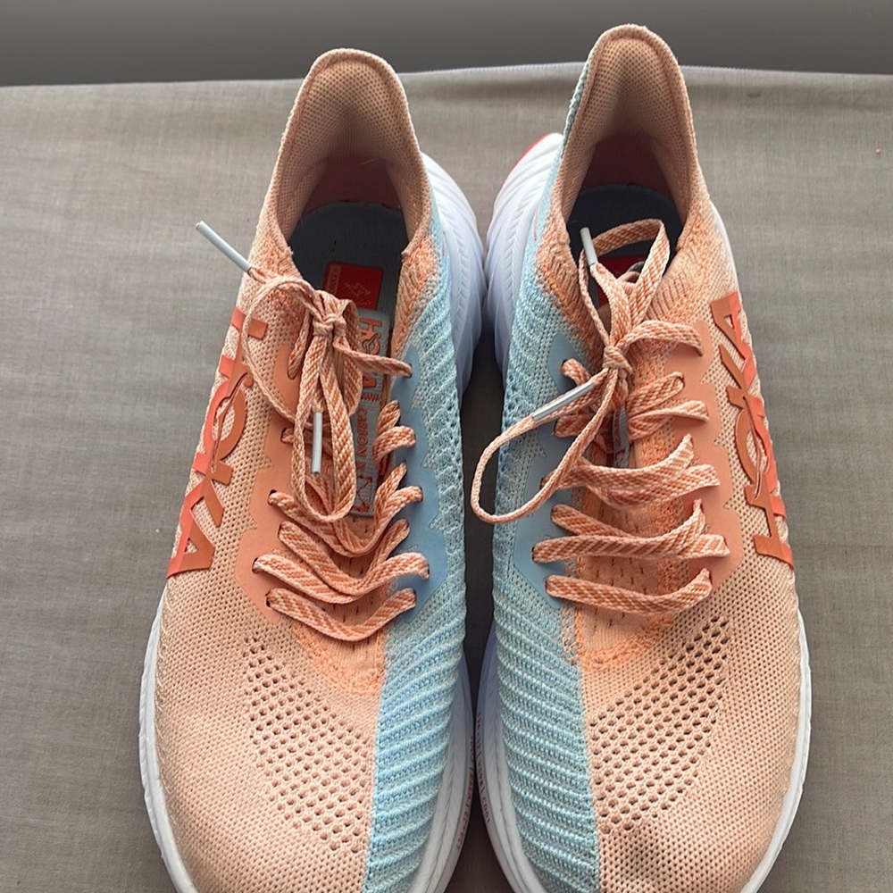 Hoka carbon x 3